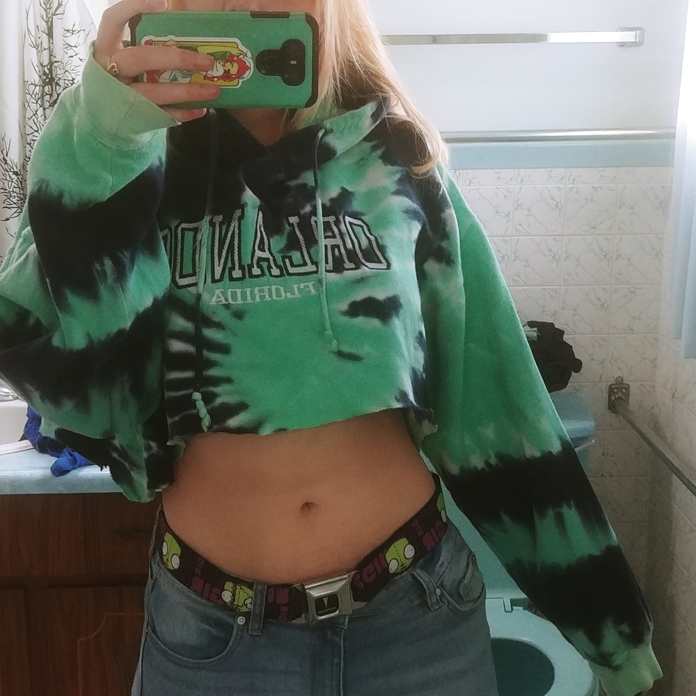 Cropped sweater
